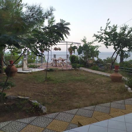 לימנריה Studios Thanasis מראה חיצוני תמונה